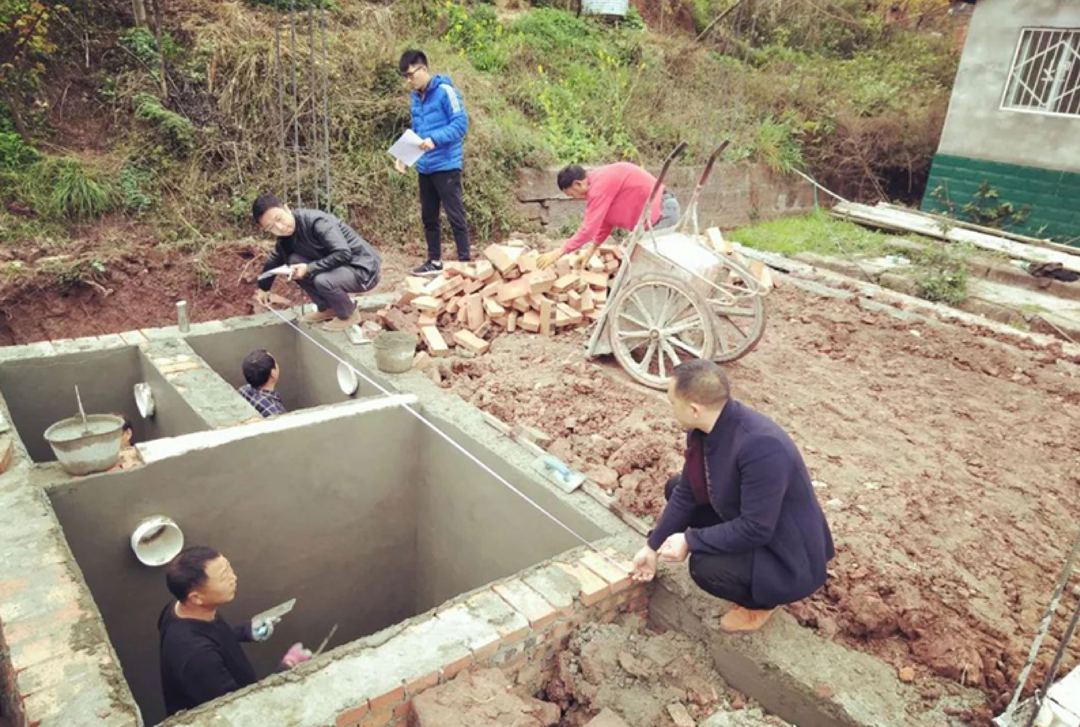  为何这群村民会竖起大拇指，只因为邦泰做了这件事！